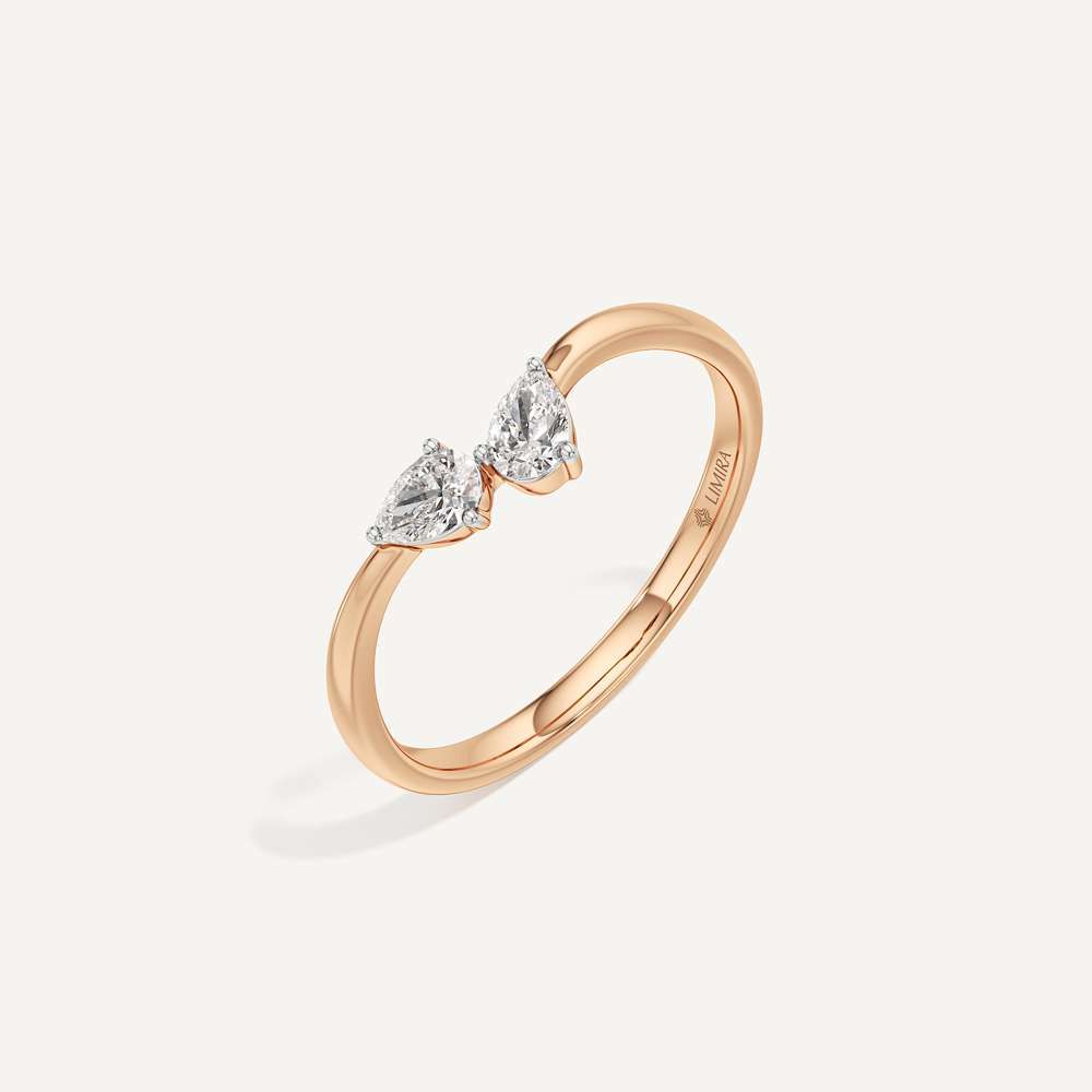 Jolie Pear Diamond